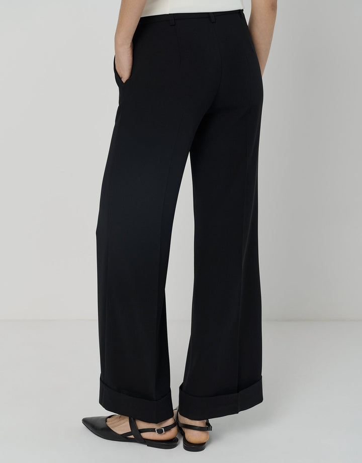 Pants | Black crepe tailored trousers by Spanish designer Roberto Verino