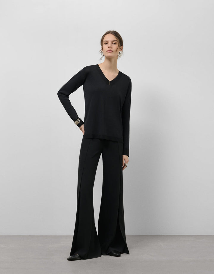 Knitwear | Black seamless long sleeve sweater by Spanish designer Roberto Verino