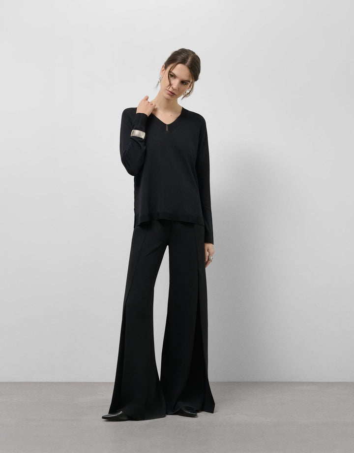 Knitwear | Black seamless long sleeve sweater by Spanish designer Roberto Verino