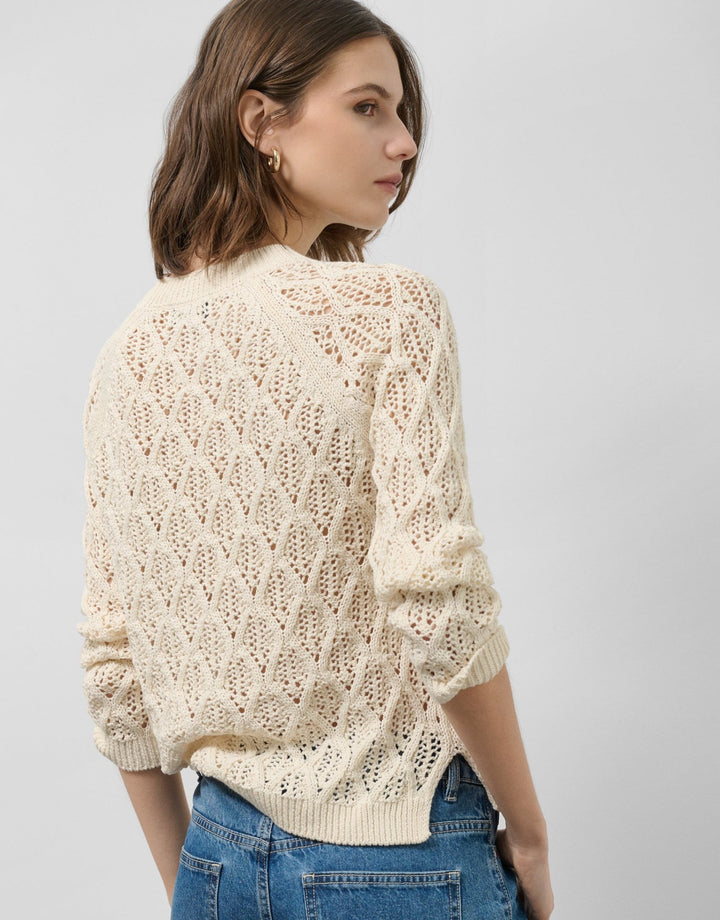 General | Cream knit sweater with long sleeves and a diamond design by Spanish designer Roberto Verino