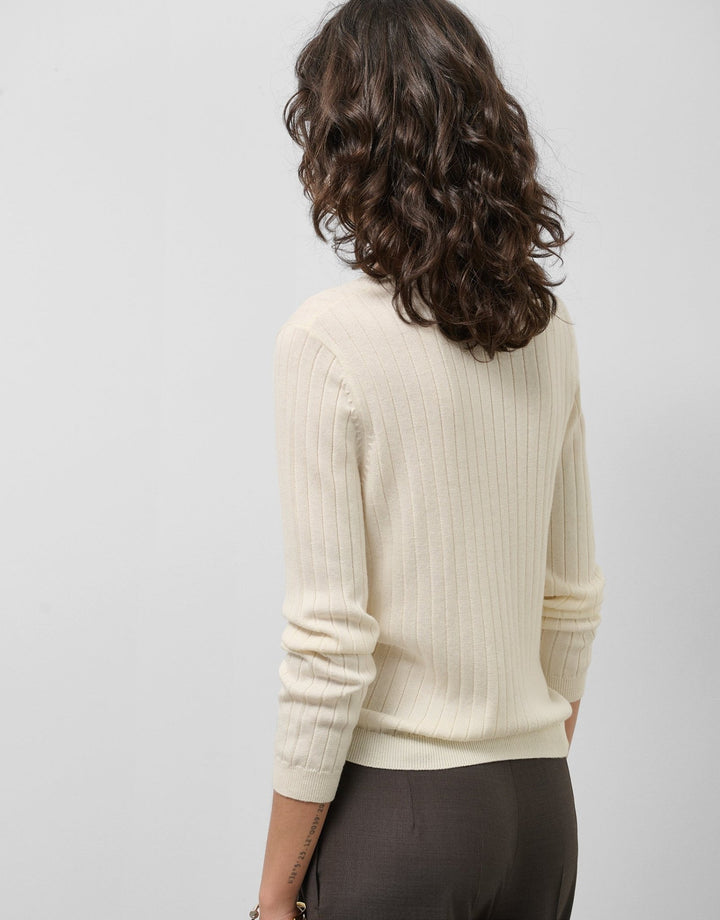General | Cream Raw V - neck sweater with central stripe by Spanish designer Roberto Verino