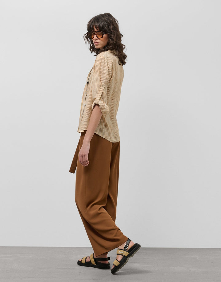 General | Flowy brown twill wide pants with belt by Spanish designer Roberto Verino
