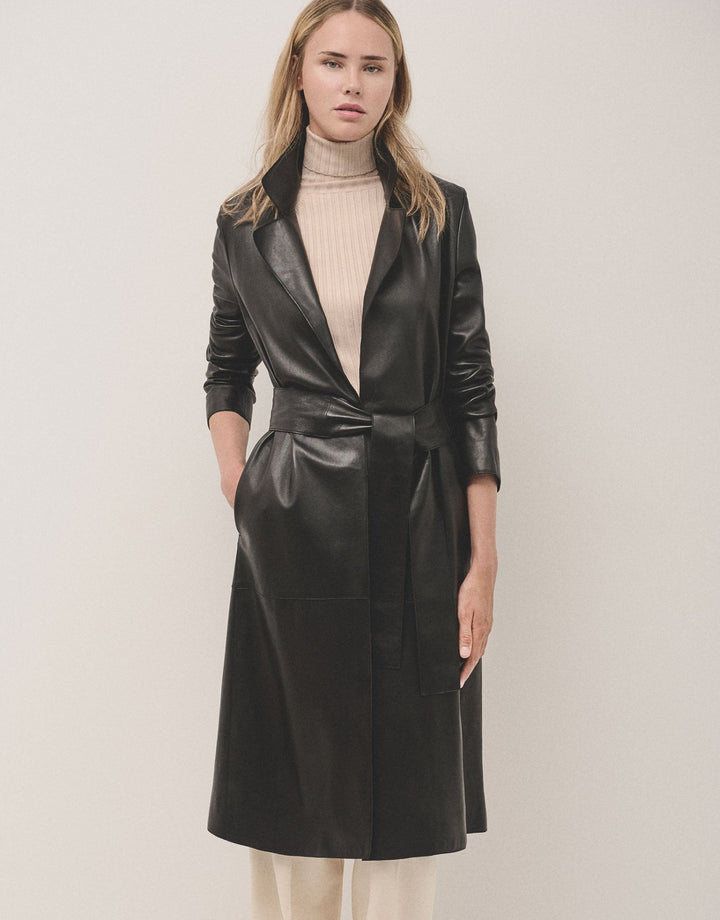 Outwear | Long black napa raincoat by Spanish designer Roberto Verino