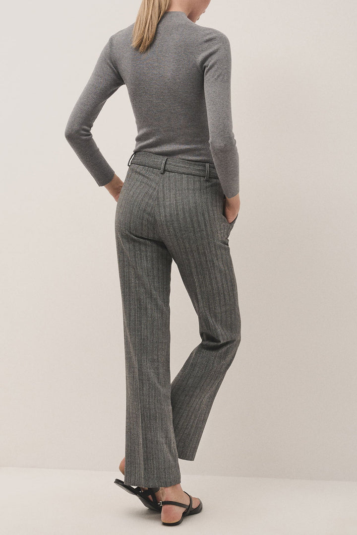 Pants | Marengo gray straight herringbone pants by Spanish designer Roberto Verino