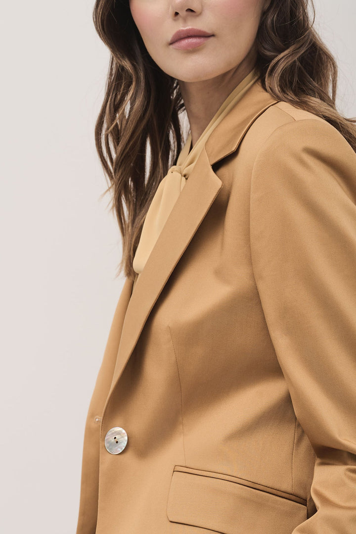 Knitwear | Mustard satin cotton suit jacket with one button by Spanish designer Roberto Verino