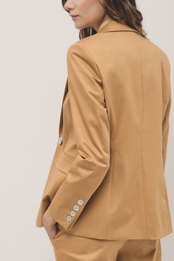 Knitwear | Mustard satin cotton suit jacket with one button by Spanish designer Roberto Verino