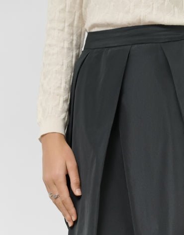 Skirts | Pleated skirt in black taffeta by Spanish designer Roberto Verino