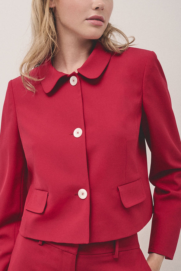 Knitwear | Short red crepe jacket with pockets on waist by Spanish designer Roberto Verino